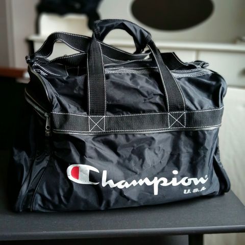 Klassisk bag fra Champion