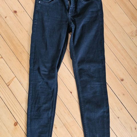 Low-waist skinny jeans 26x32 cm