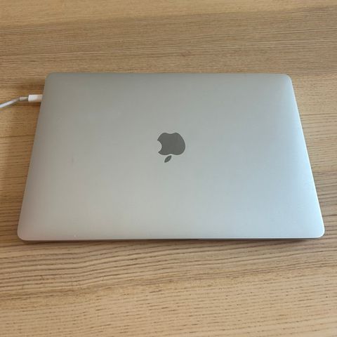 MacBook Air, Retina, 13”, 2018