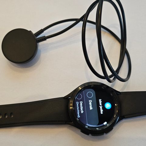 Samsung Galaxy Watch4 Classic smartklokke  46mm LTE - sort