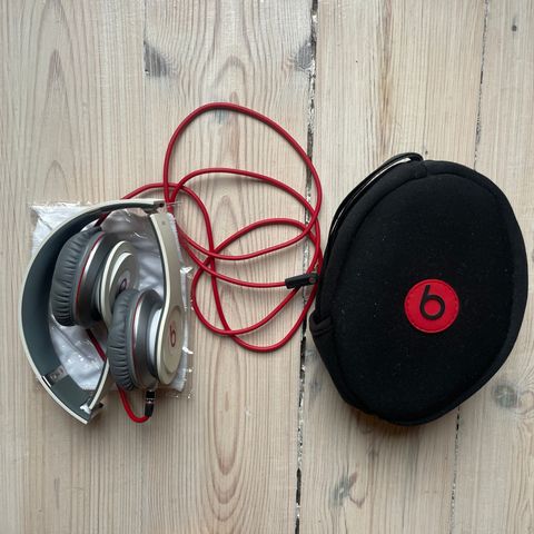 Gammelt headset fra Beats