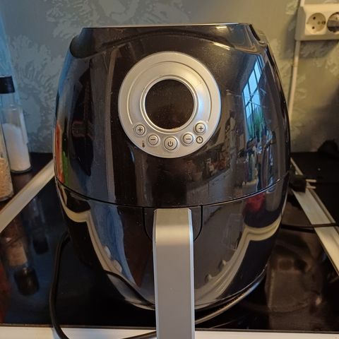 Pent brukt airfryer fra emerio