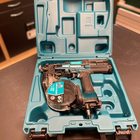 Pneumatisk skrutrekker Makita AR410HR