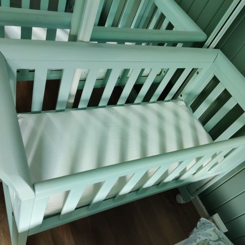 Bedside crib