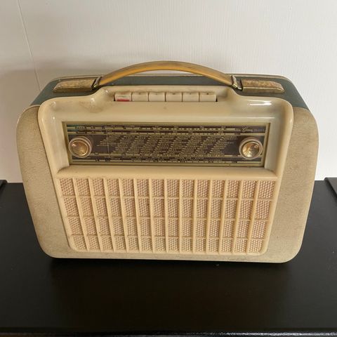 Gammel batteri radio