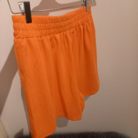 Helt ny shorts 100kr!!