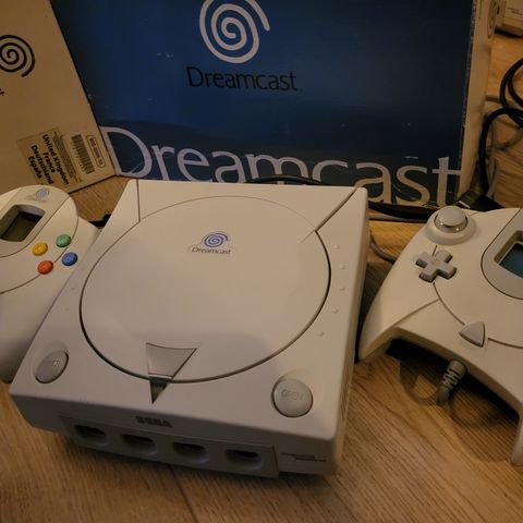 Dreamcast, 2 kontrollere, 1 VMU, Power Stone, Carrier,  Sonic, Space Channel 5 +