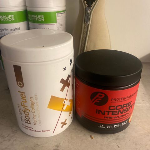 Collagen Marine og core intensity selges. Næringsmåltid Mint/sjokolade.