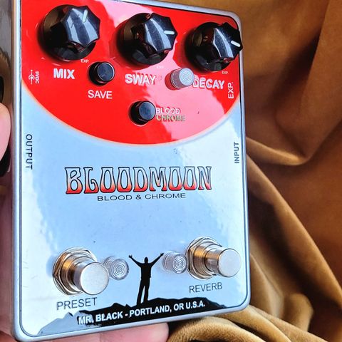 Mr. Black Pedals BloodMoon Blood & Chrome Reverb