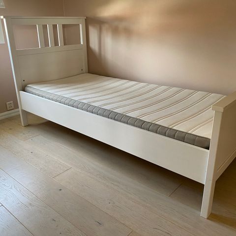 Hemnes seng, 90/200.