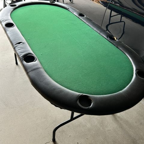 Pokerbord 185x95 med koppholdere for 8pers selges