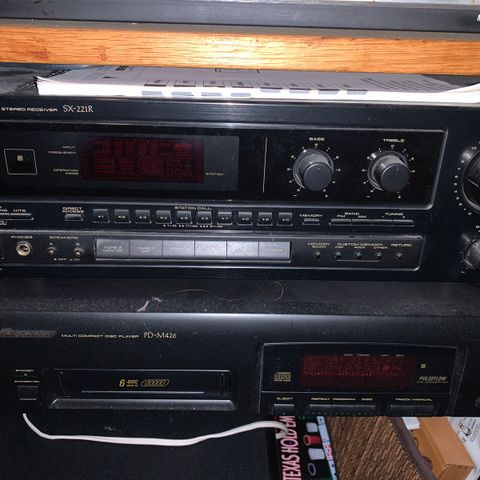 Pioneer anlegg. Receiver og discplayer pluss Bose.