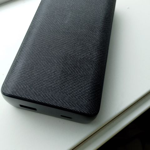 Sandstrøm powerbank! cell capacity, 20000mAh 3,7V(74Wh)