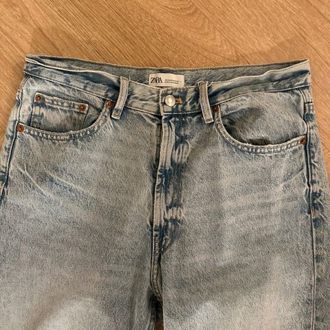 High waist jeans fra Zara str.42