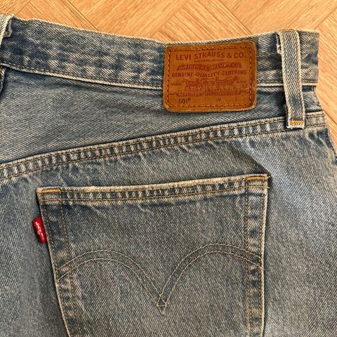 Levis 501 shorts, W32 (large)