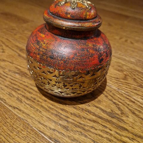 Krider / Tobacco Container