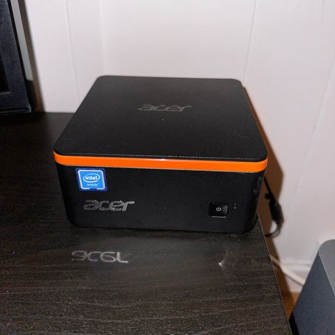 Acer Revo M1-601 miniPC