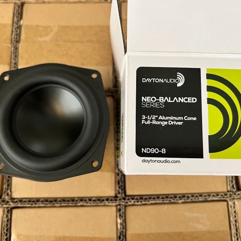 40 stk Dayton Audio ND90-8 Neo, alucone 3,5" fullrange - Linesource?