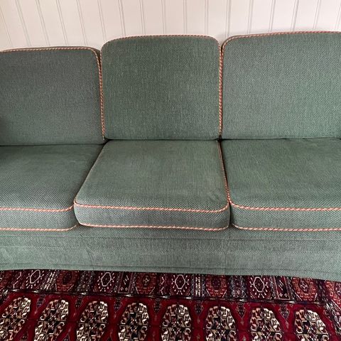 Grønn pent brukt 3 seter sofa