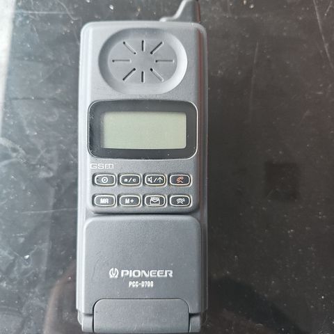 Pioneer PCC-D700 GSM mobiltelefon