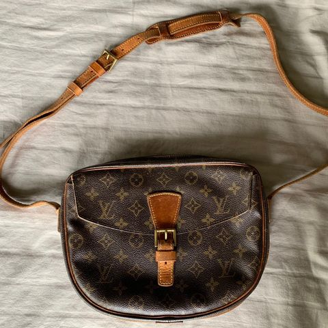 Louis Vuitton crossbody veske