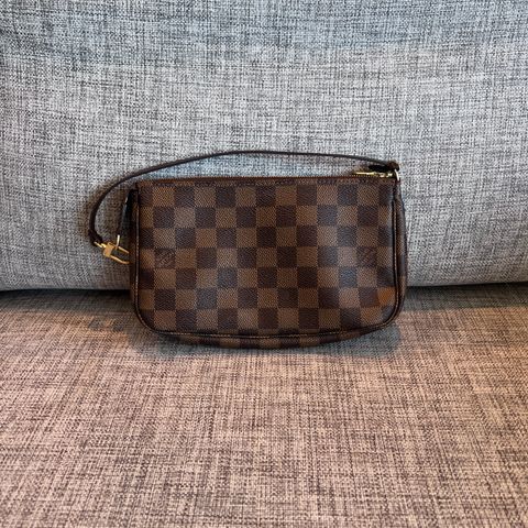 Louis Vuitton pochette accesoires