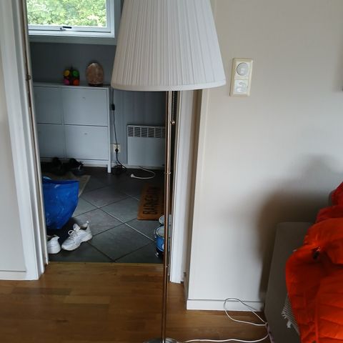 Årstid stålampe fra ikea