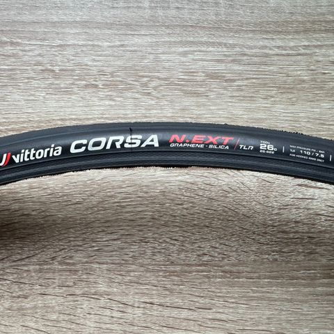 Selger to nye Vittoria corsa next TLR 700x26 26-622 dekk