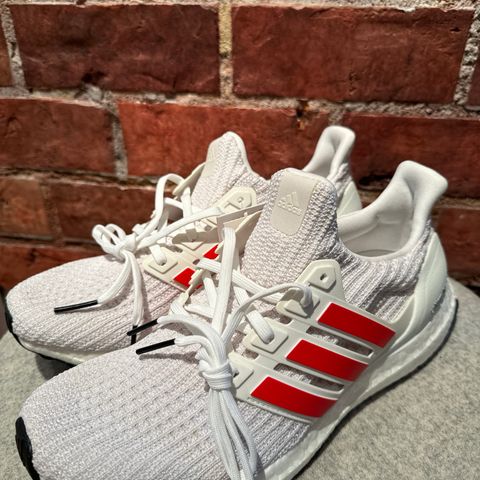 Adidas Ultraboost i str 42 2/3 (US 9)