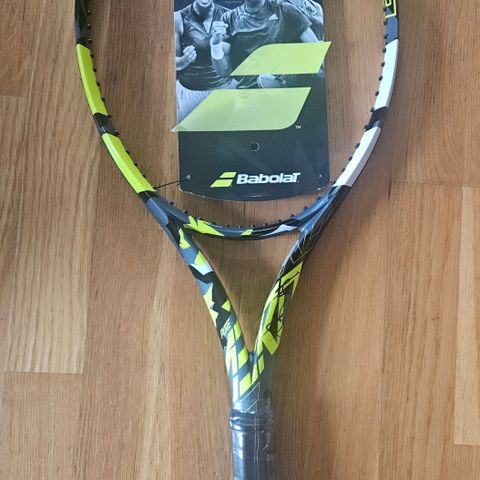 Signert Babolat tennisracket og bag