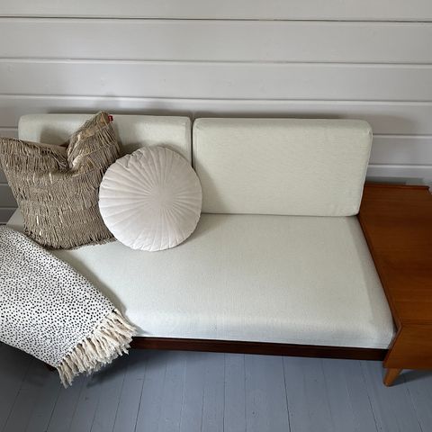 SVANETTE DAYBED i teak, Vik og Relling