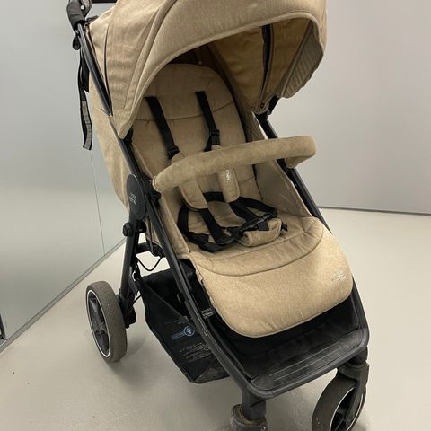 Britax Agile M