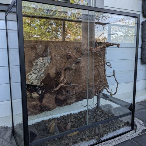 Terrarium svart 240 L 75x40x80 cm