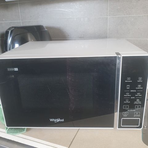 Whirlpool MWP 203 W