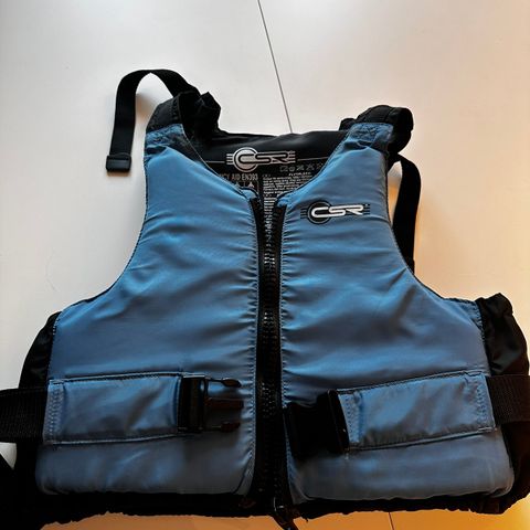 CSR flytevest