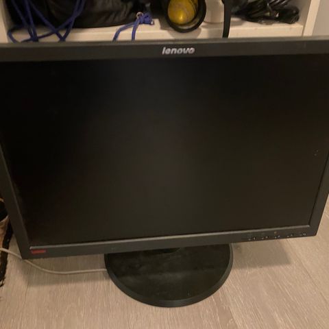 Lenovo skjerm