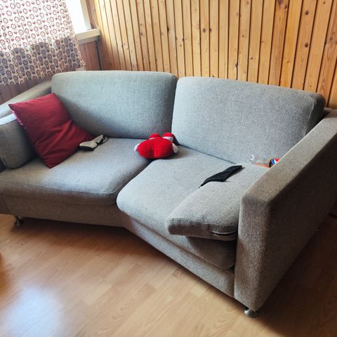 Spesielt sofa selges