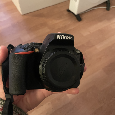 Nikon D5600 DSLR kamera fra 2018