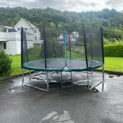 Trampoline