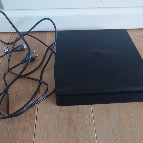 PS4 PlayStation 4 konsoll