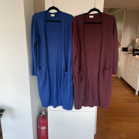 2 cardigans i str L