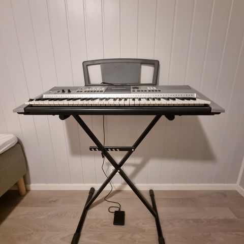 Eldre men lite brukt  Yamaha key board selges