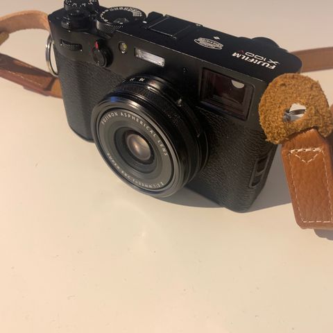 Fujifilm x100v