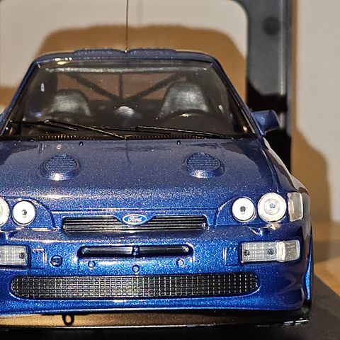 Ford Escort RS Cosworth 1:18