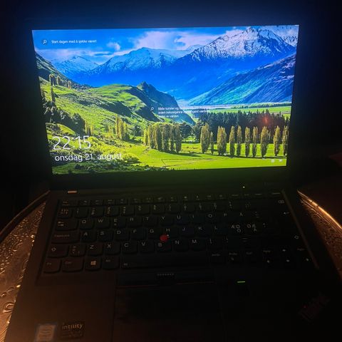 Lenovo ThinkPad X1 Carbon 14" bærbar PC I7- 7500 16/512 GB ( beksort)