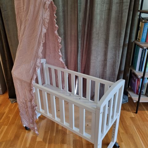 Bedside crib