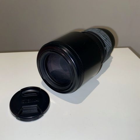 Sigma 70-300mm - DG Macro Zoom for Canon DSLR