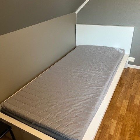 Ikea Malm Seng 90x200