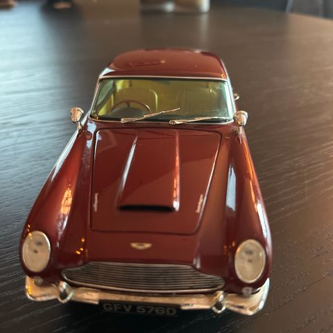 1:18 Aston Martin DB5