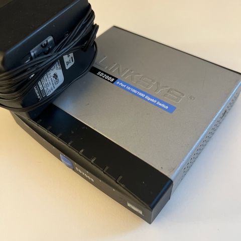 Linksys SD2008 8-port switch